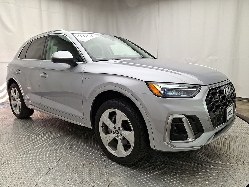 2023 Audi Q5 45 S line Premium photo 3