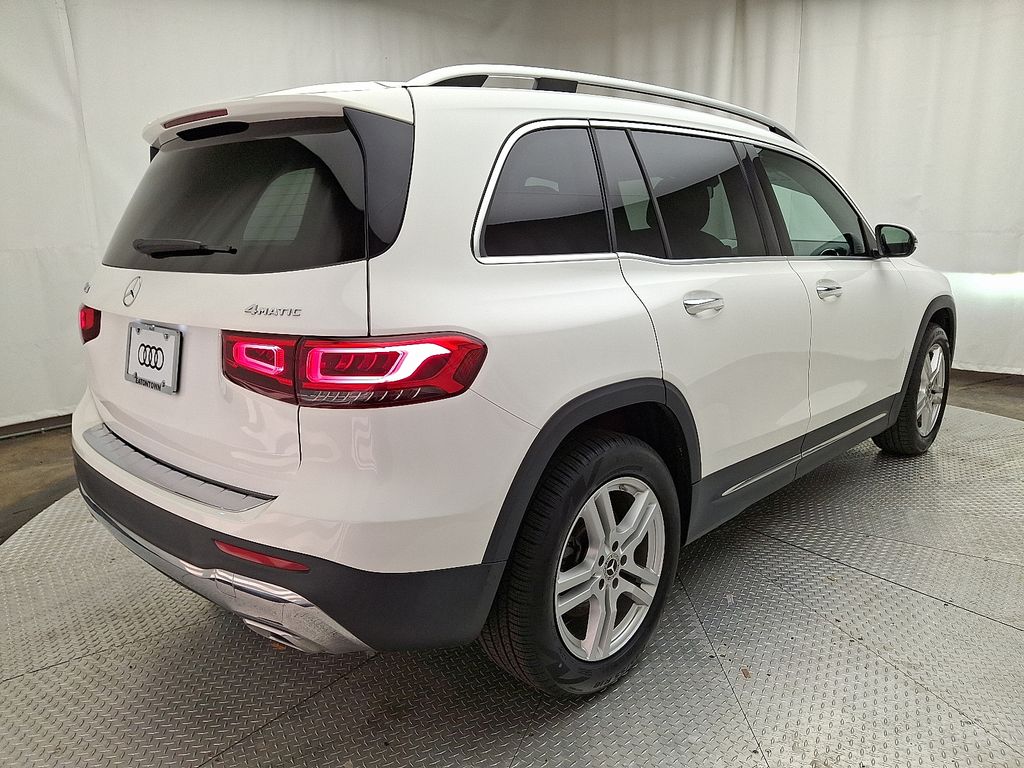 2022 Mercedes Benz GLB 250 photo 4