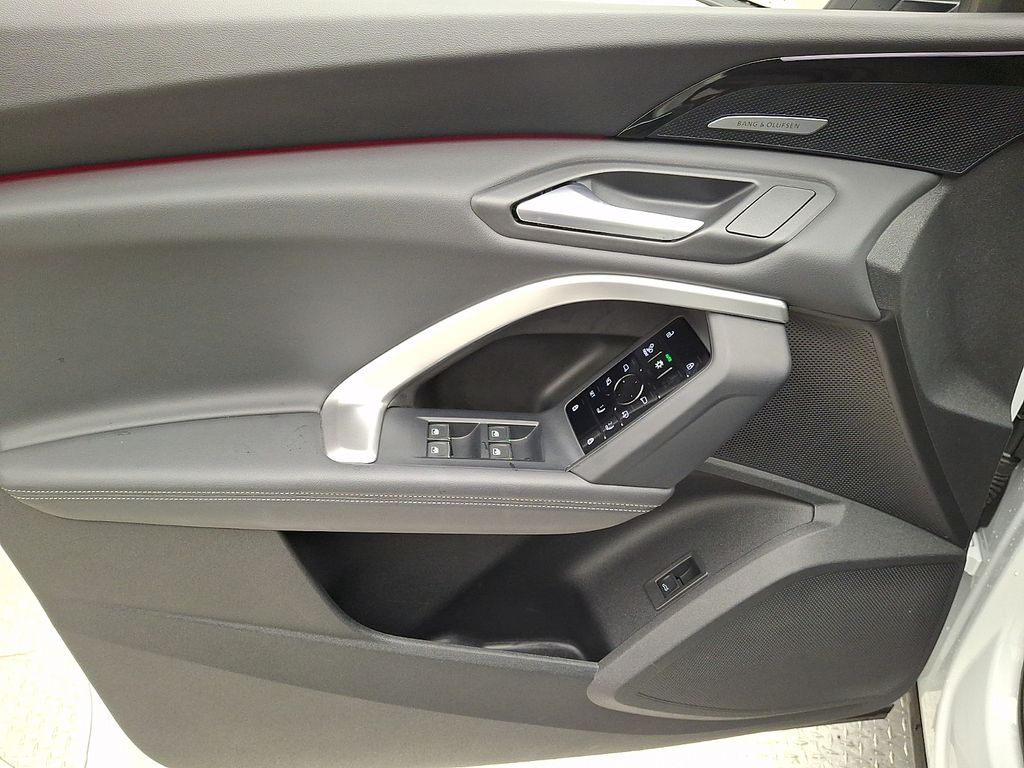 2025 Audi Q5 Premium Plus - Photo 12