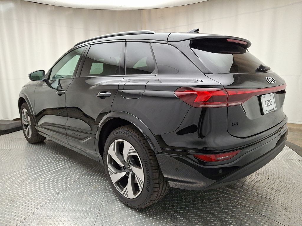 2025 Audi Q6 E-tron Premium Plus photo 4