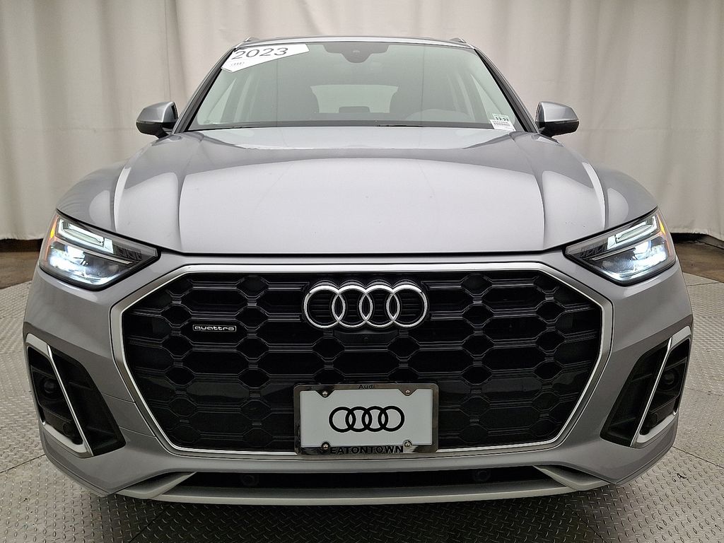 2023 Audi Q5 45 S line Premium photo 2