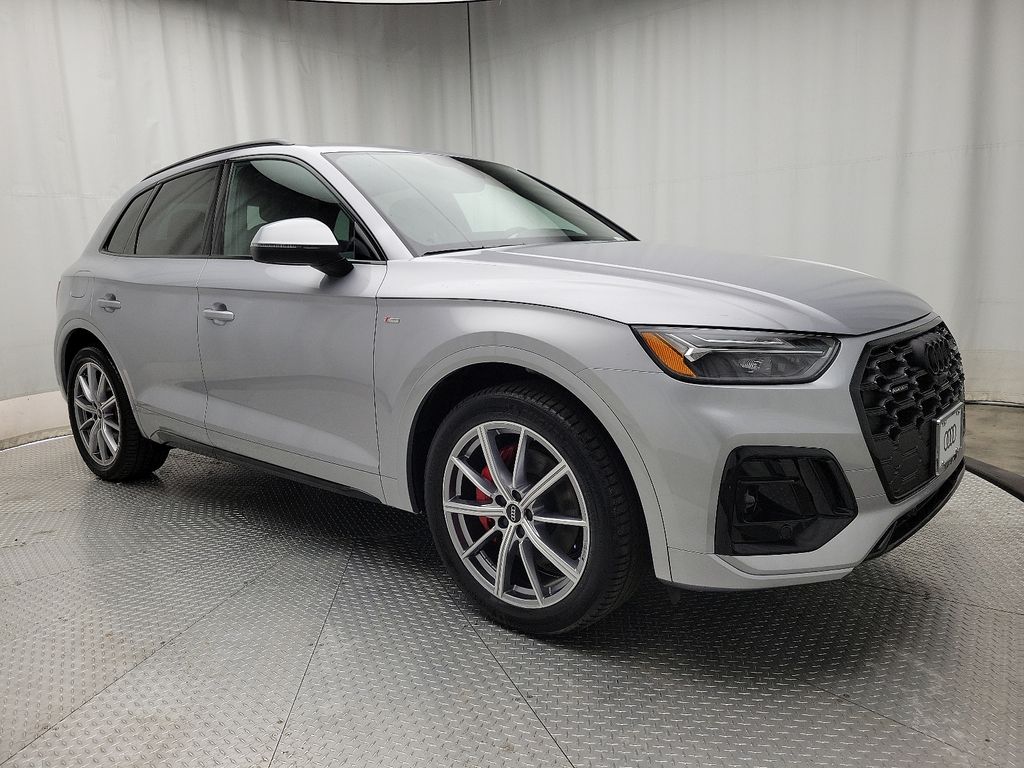 Used 2024 Audi Q5 Premium Plus with VIN WA1E2AFY9R2136562 for sale in Eatontown, NJ