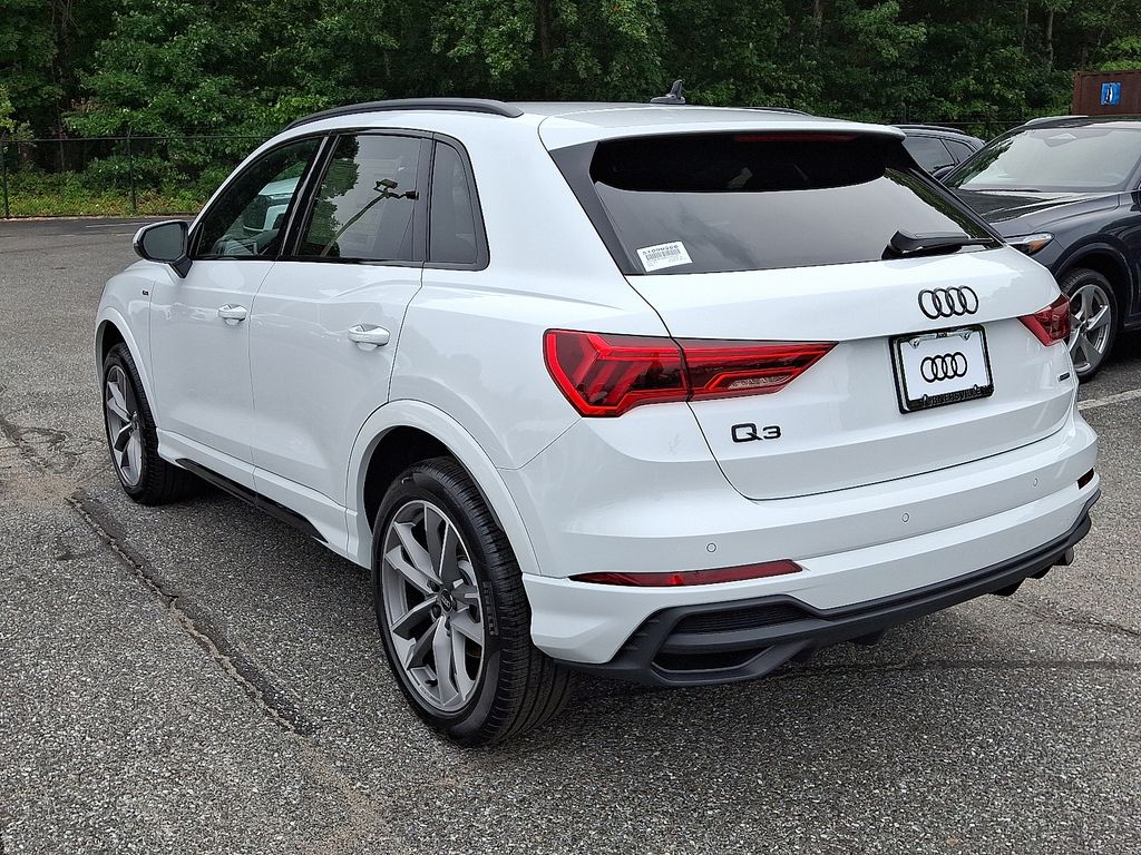 2025 Audi Q3 45 TFSI S line Premium photo 2