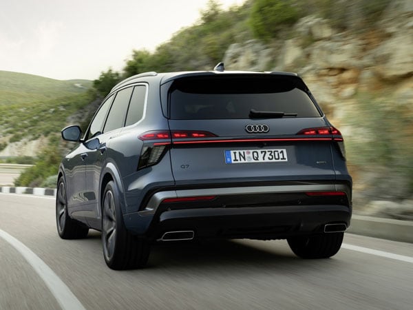 2027 Audi Q7 Rear Angle