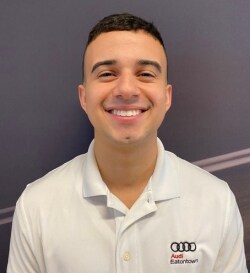 Staff member Luis Veras from ID_fd784cefef76