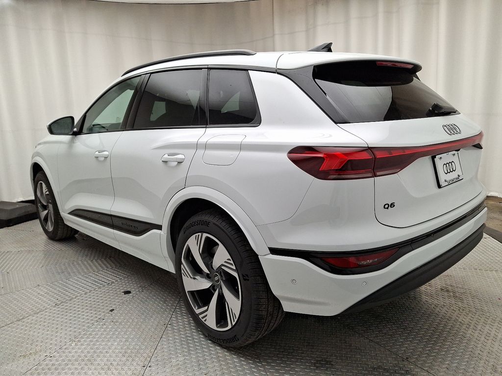 2025 Audi Q6 E-tron Premium Plus photo 4