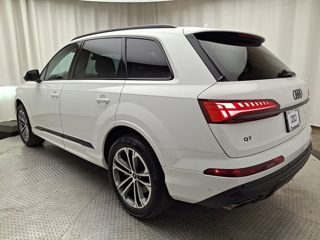New 2026 Audi Q7 Premium SUV