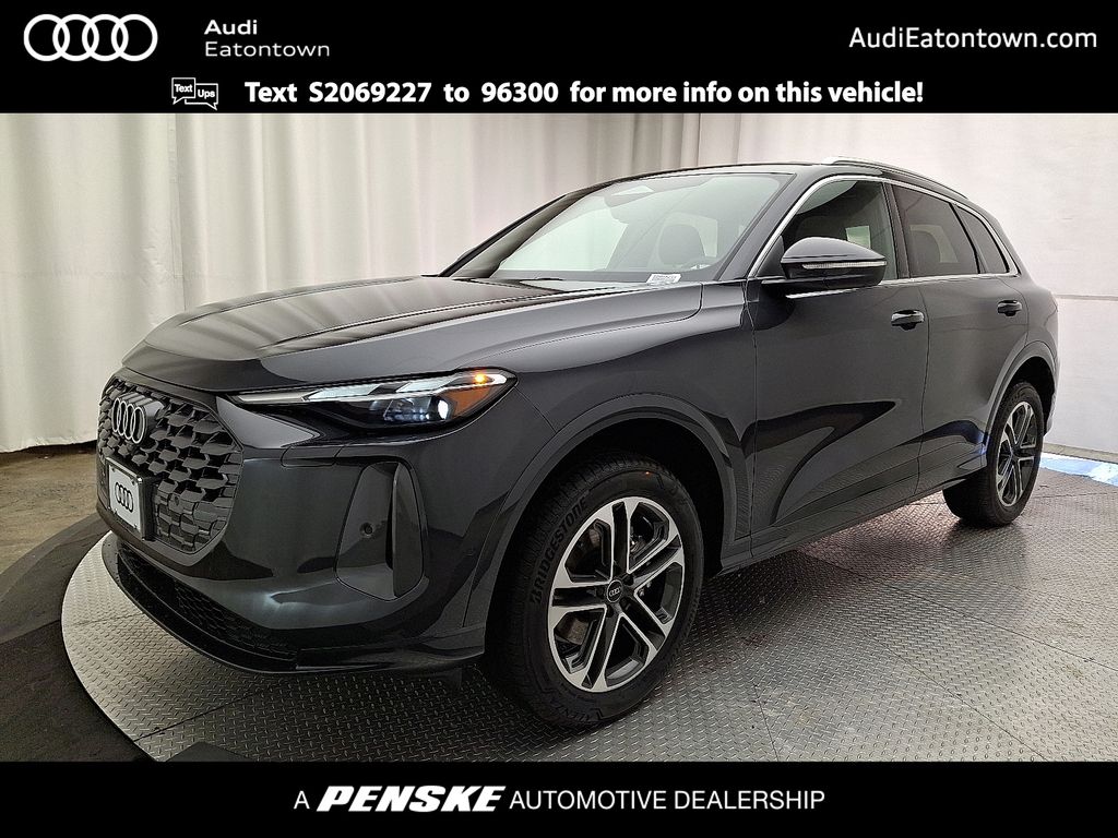 2025 Audi New Q5 Premium's photo