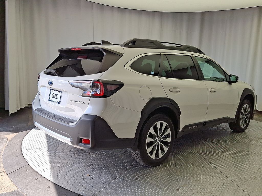2023 Subaru Outback Limited photo 4