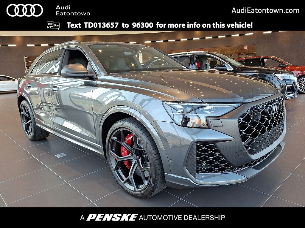 2026 Audi RS Q8 -'s photo