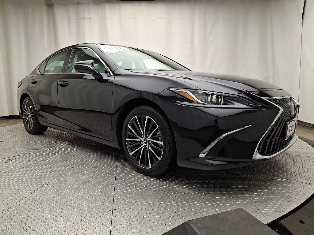 Used 2025 Lexus ES Base Sedan