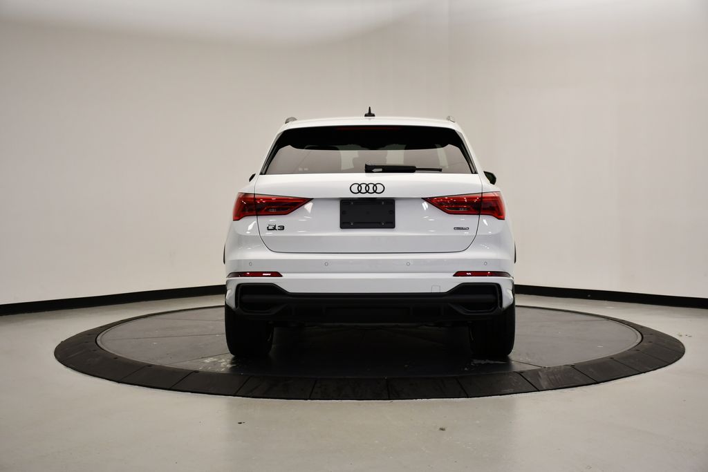 2025 Audi Q3 45 TFSI S line Premium Plus photo 3