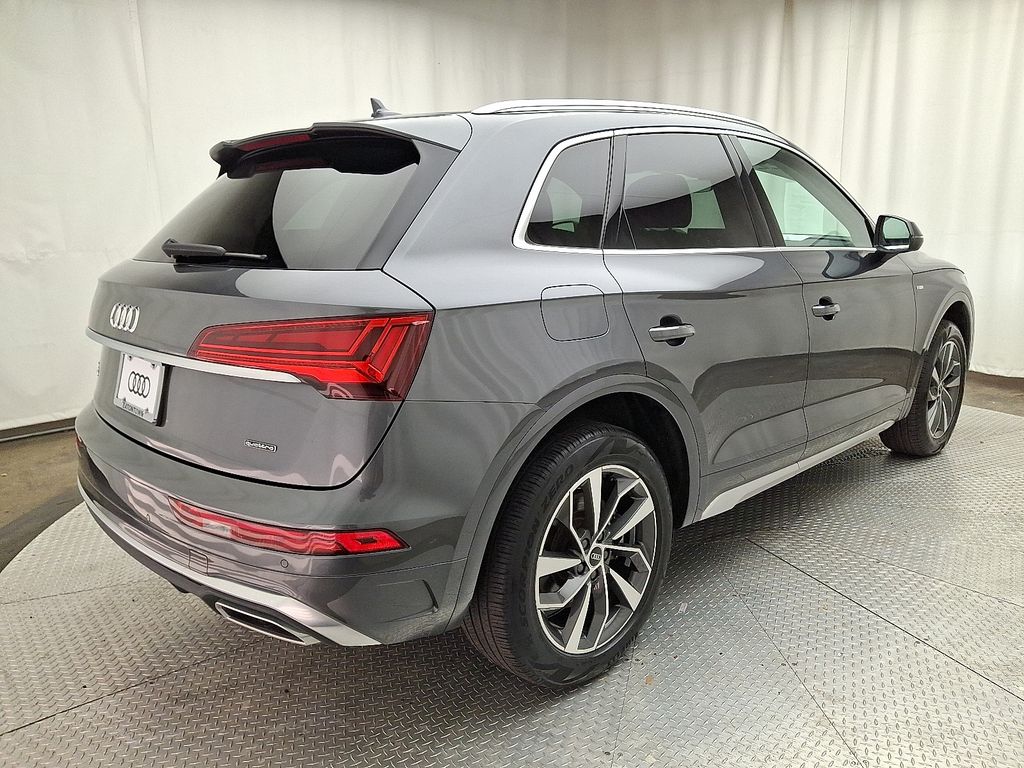 2022 Audi Q5 45 S line Premium photo 3