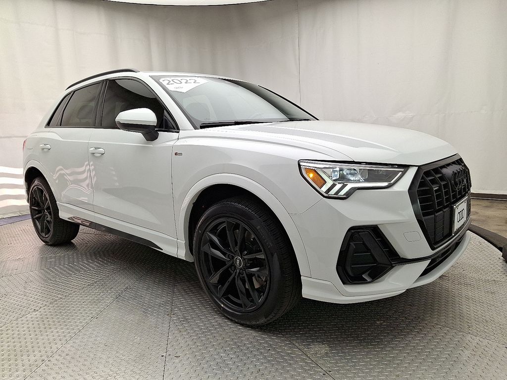 2022 Audi Q3 S line Premium Plus photo 3