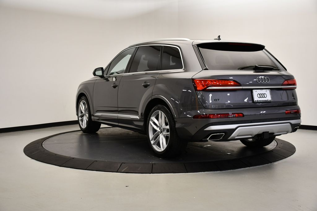 2025 Audi Q7 55 Premium Plus photo 3