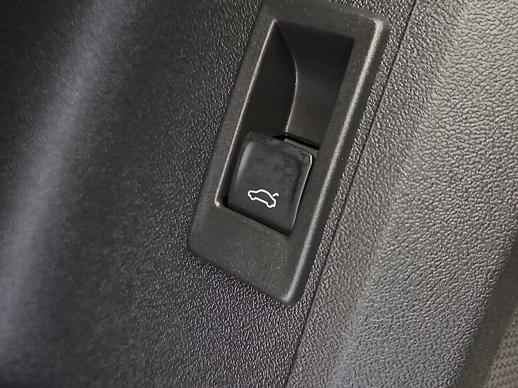 2025 Audi Q5 Premium Plus - Photo 25