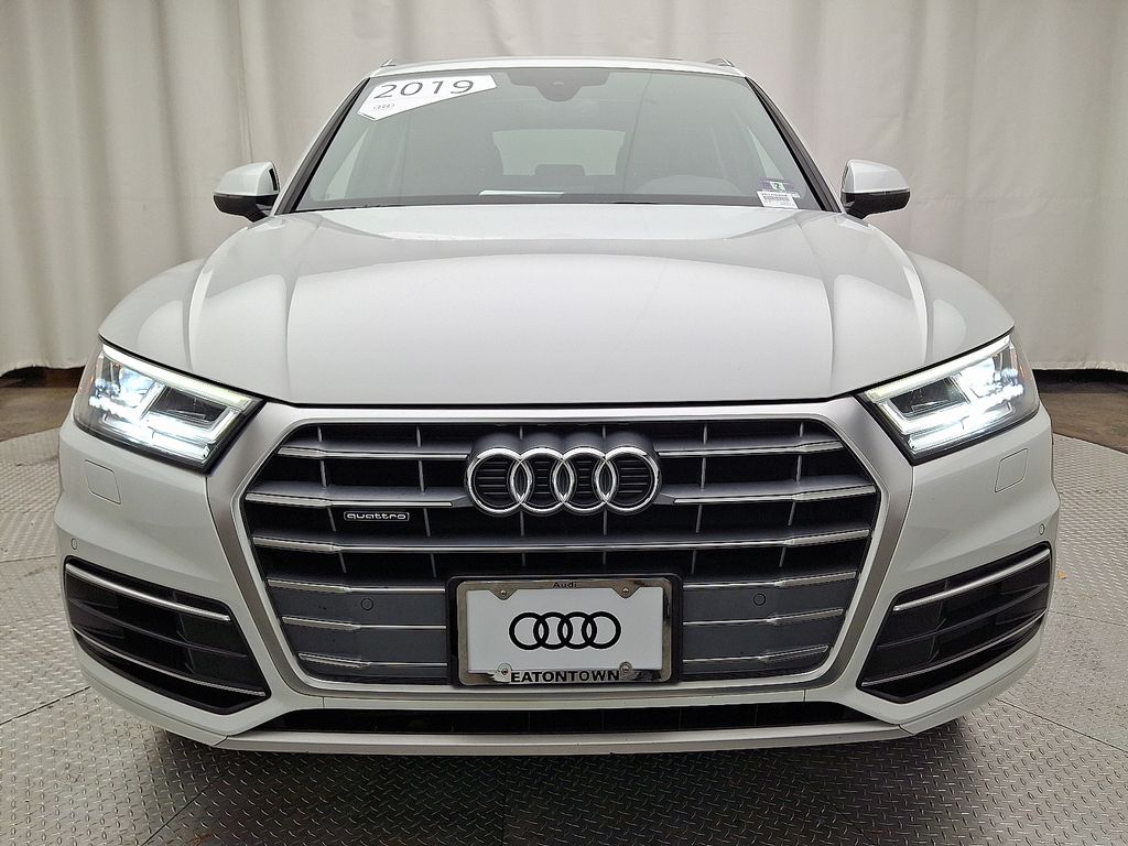 2019 Audi Q5 2.0T Premium Plus photo 2
