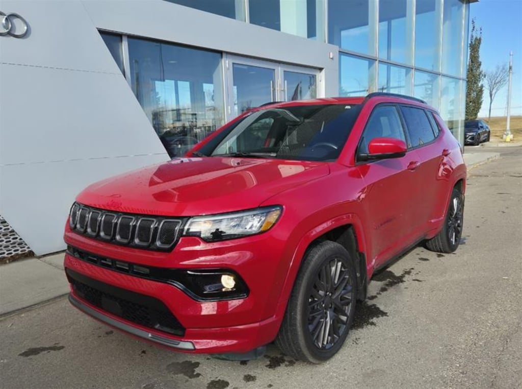 Used 2022 Jeep  Limited SUV