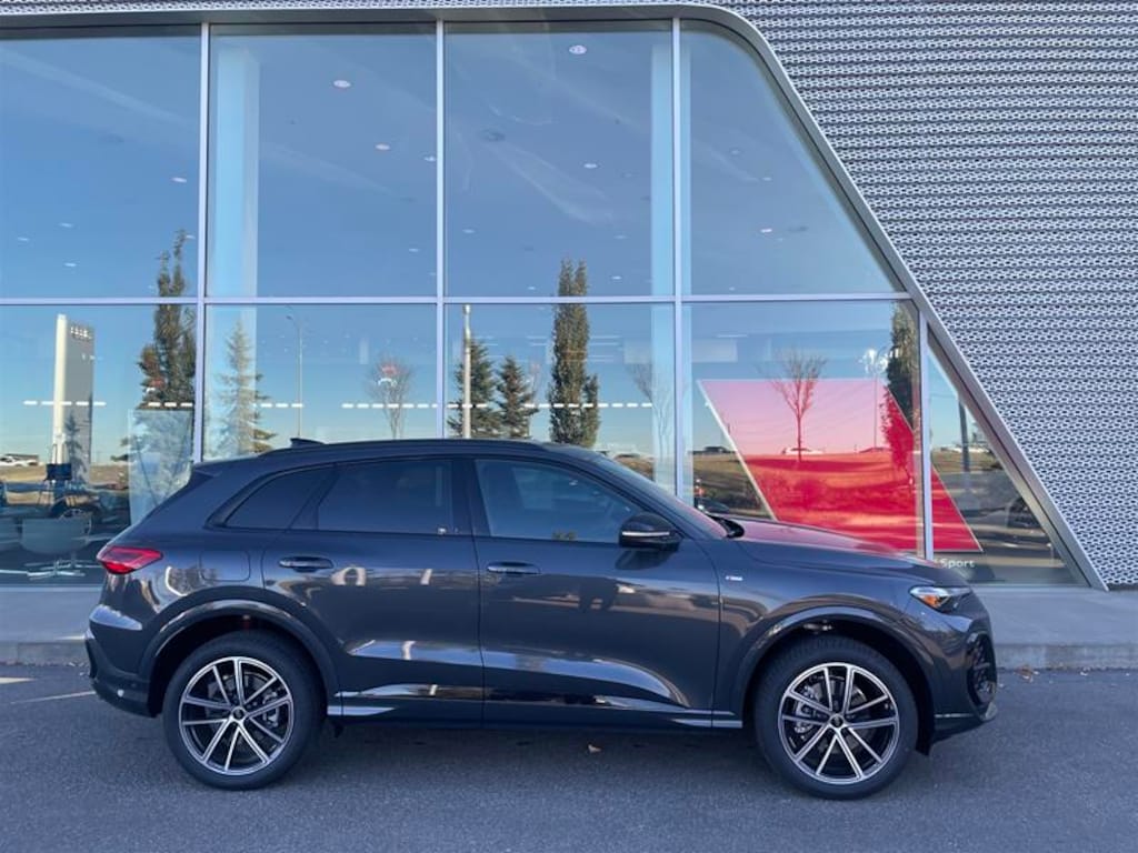 New 2025 Audi 2.0T SUV