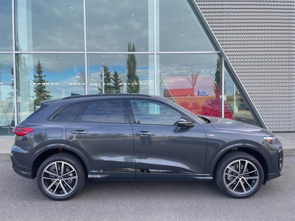 New 2025 Audi 2.0T SUV