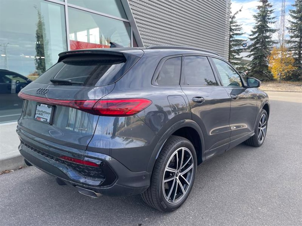 New 2025 Audi 2.0T SUV