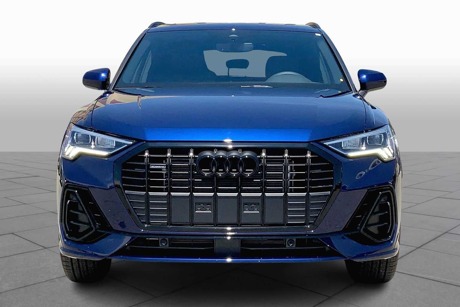 2025 Audi Q3 45 TFSI S line Premium photo 2