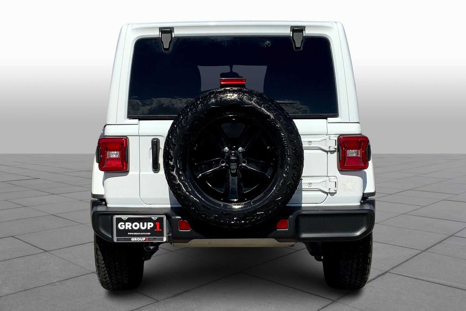 2021 Jeep Wrangler Unlimited Sahara Altitude photo 4