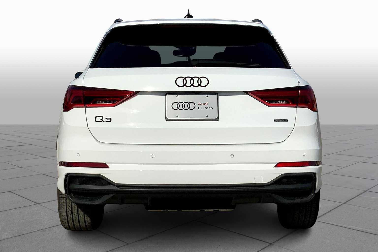 2025 Audi Q3 45 TFSI S line Premium photo 4
