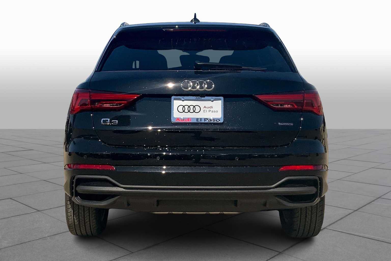 2025 Audi Q3 45 TFSI S line Premium Plus photo 3
