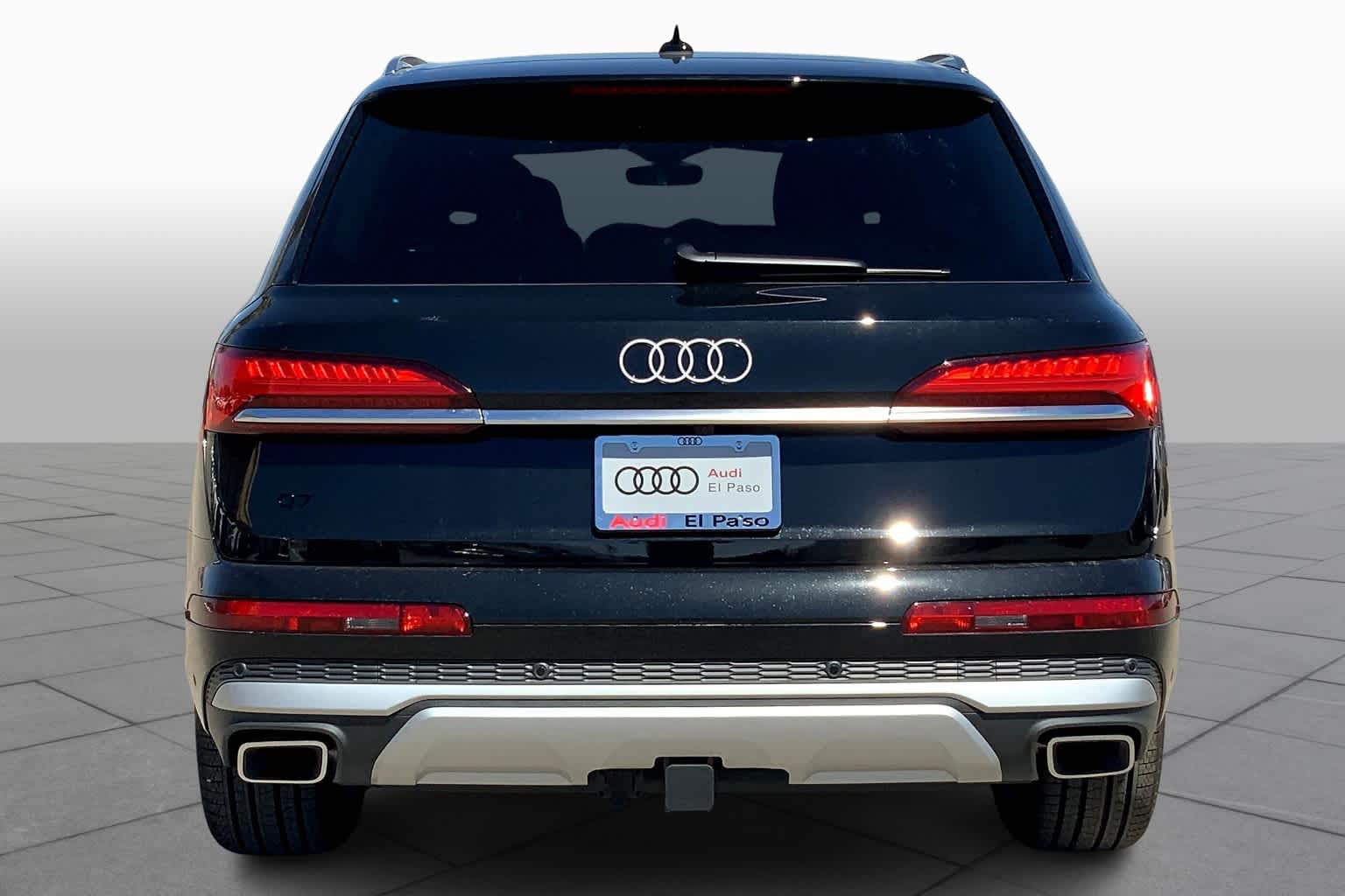 2025 Audi Q7 55 Premium Plus photo 4