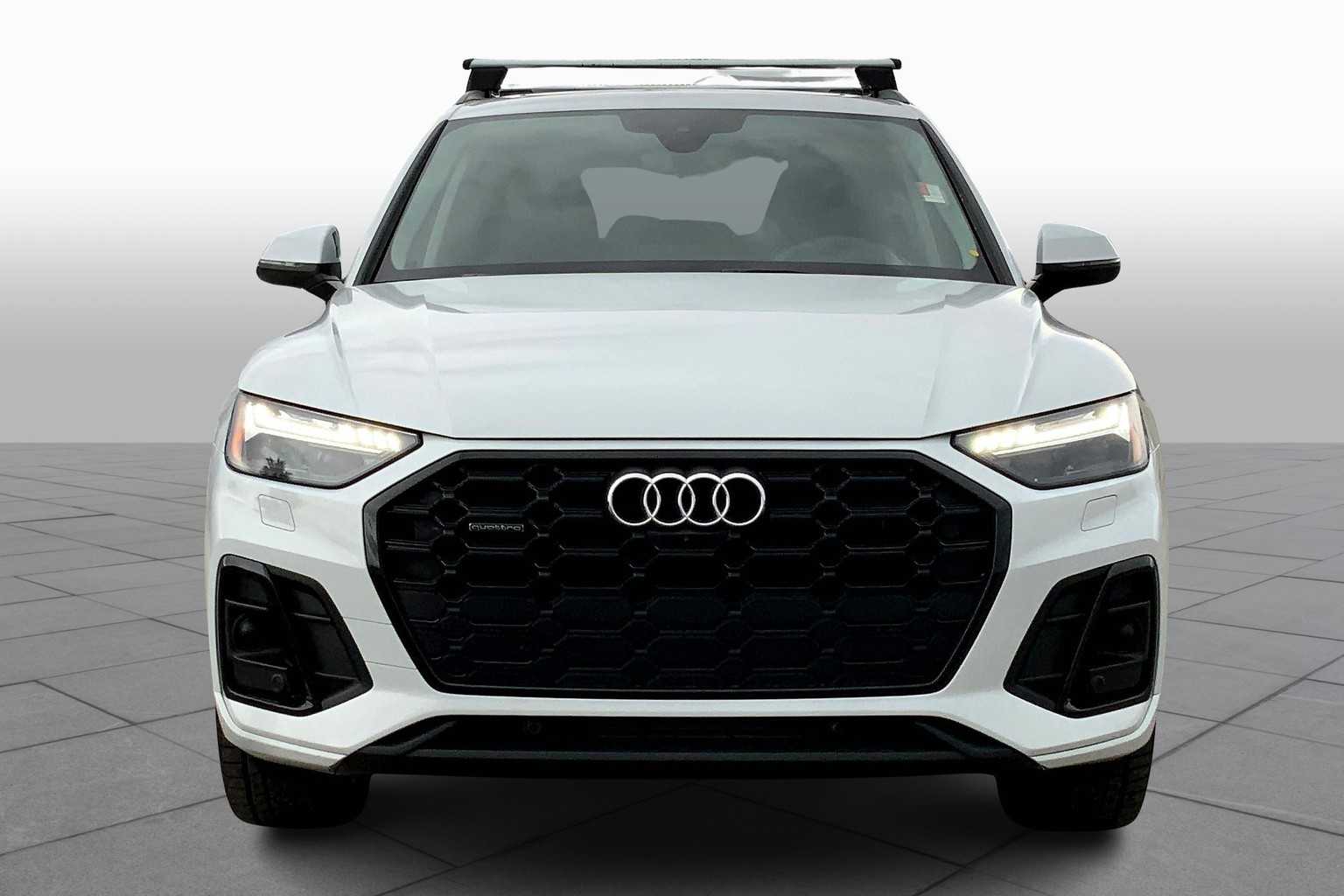 2022 Audi Q5 S line Prestige 45 TFSI Premium photo 3