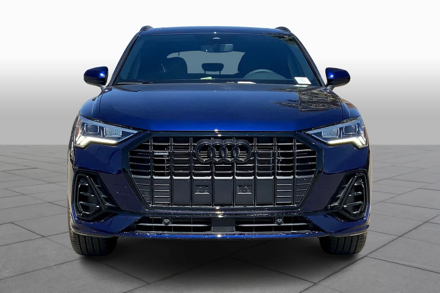 2025 Audi Q3 S line Premium photo 3