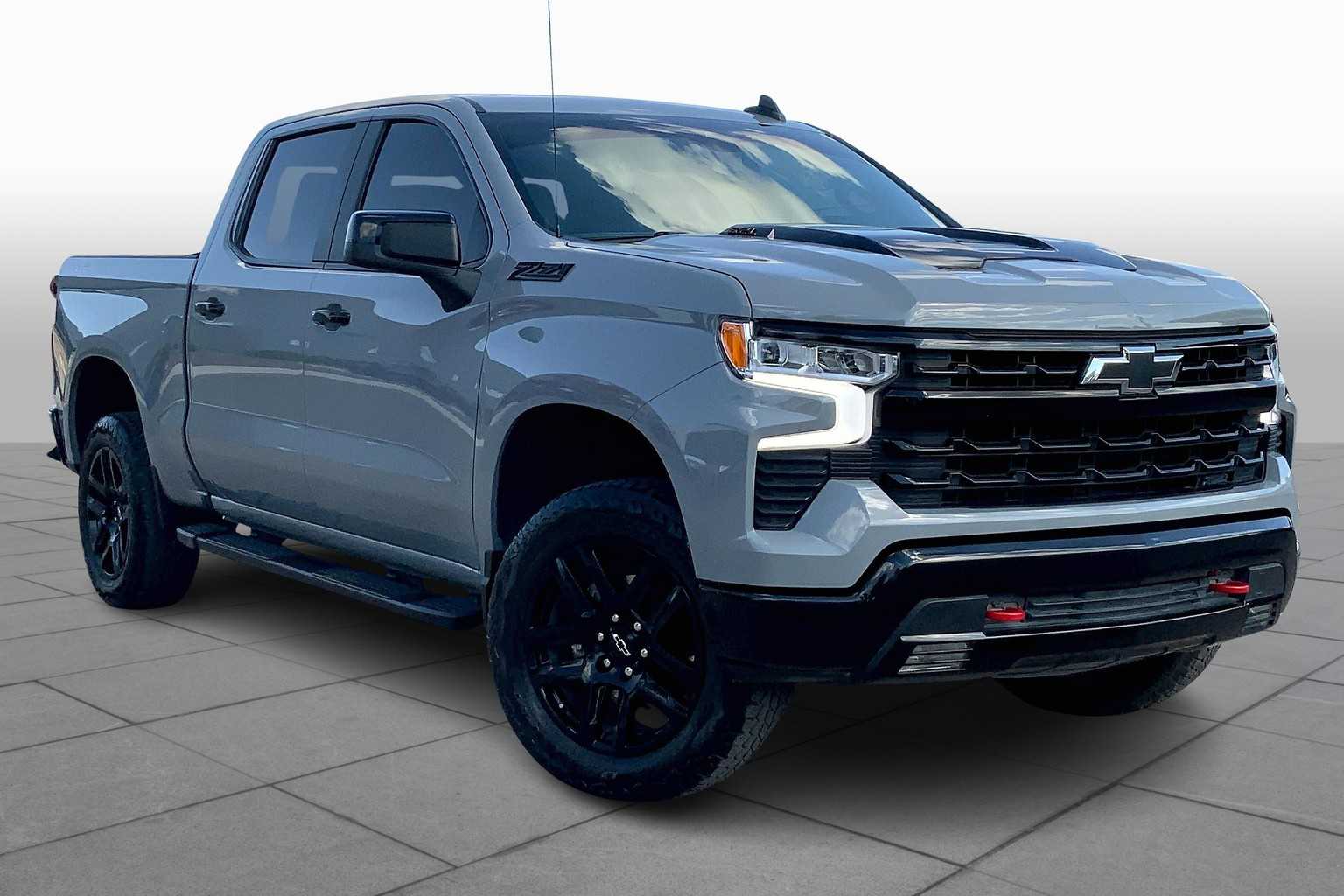 2024 Chevrolet Silverado 1500 LT Trail Boss photo 2