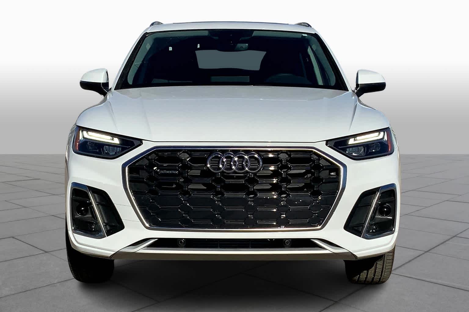 2025 Audi Q5 45 S line Premium Plus photo 3