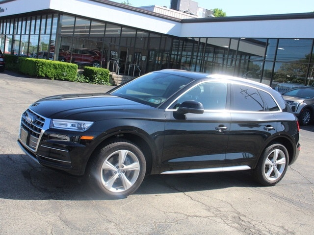 Used 2020 Audi Q5 Premium with VIN WA1ANAFY3L2114277 for sale in Erie, PA