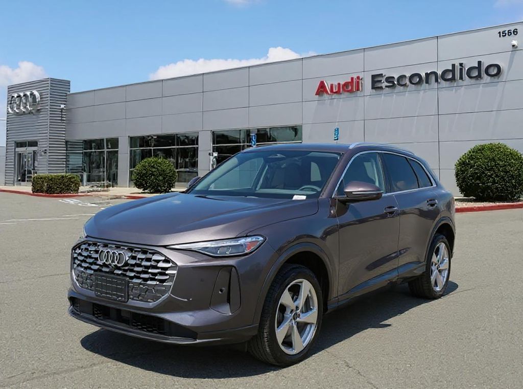 2025 Audi New Q5 Premium Plus's photo