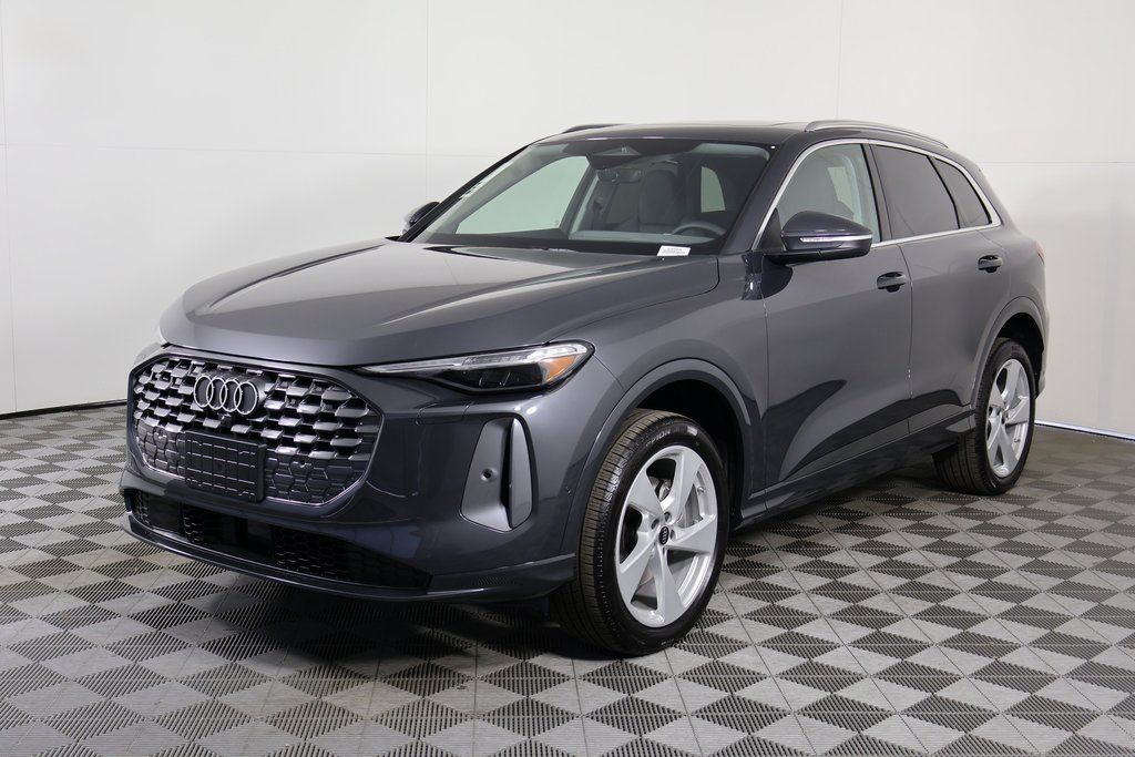 2025 Audi New Q5 Premium Plus's photo