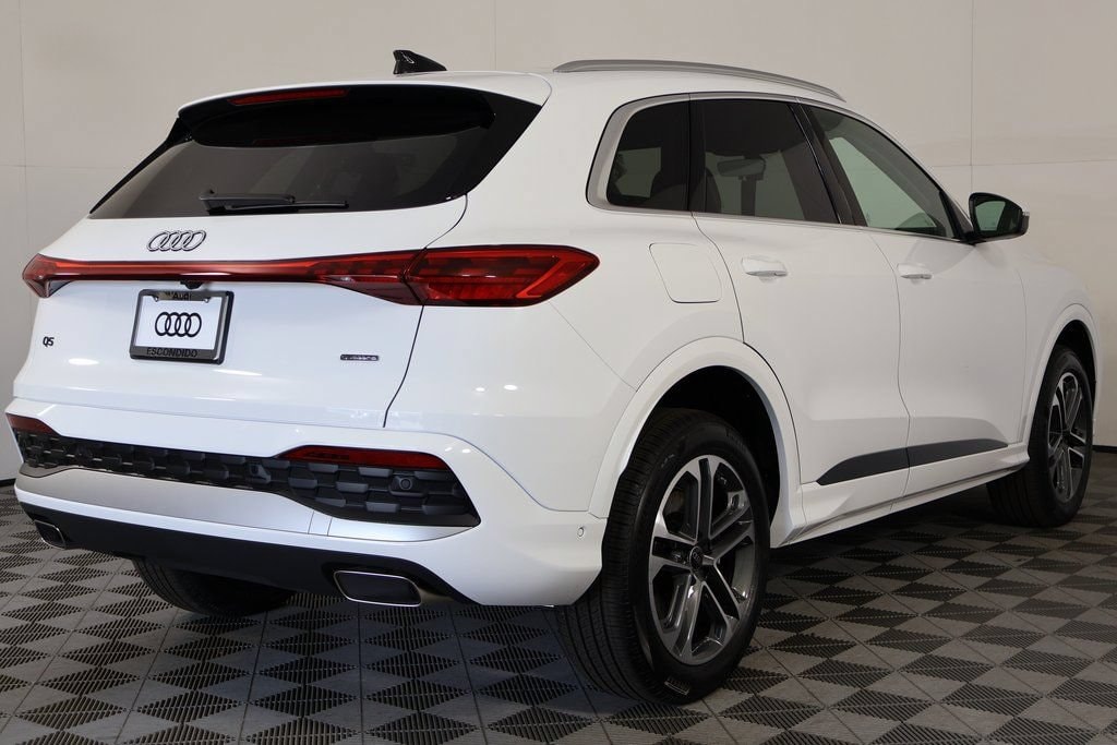 New 2026 Audi Q5 Premium SUV