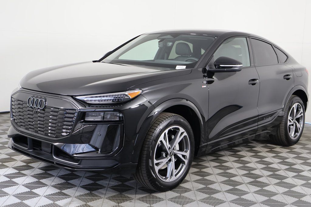 2027 Audi Q6 Sportback e-tron Premium Plus quattro's photo