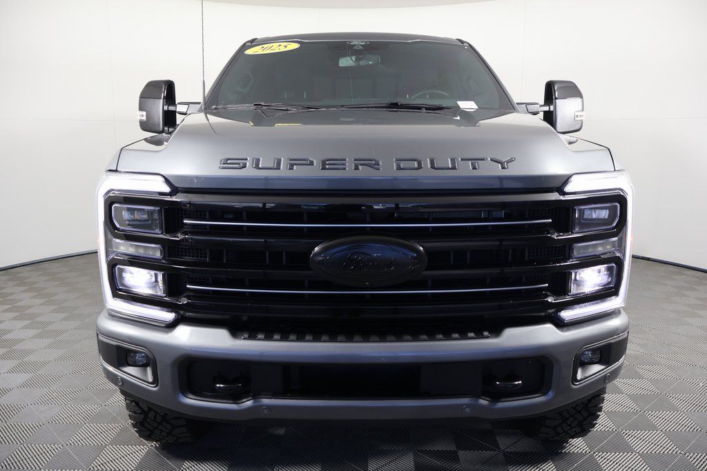 2025 Ford F-350 Platinum photo 2