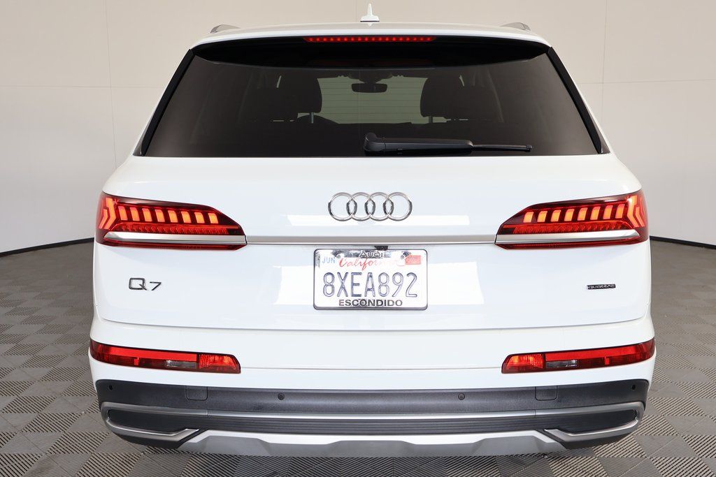 2021 Audi Q7 45 Premium Plus photo 5