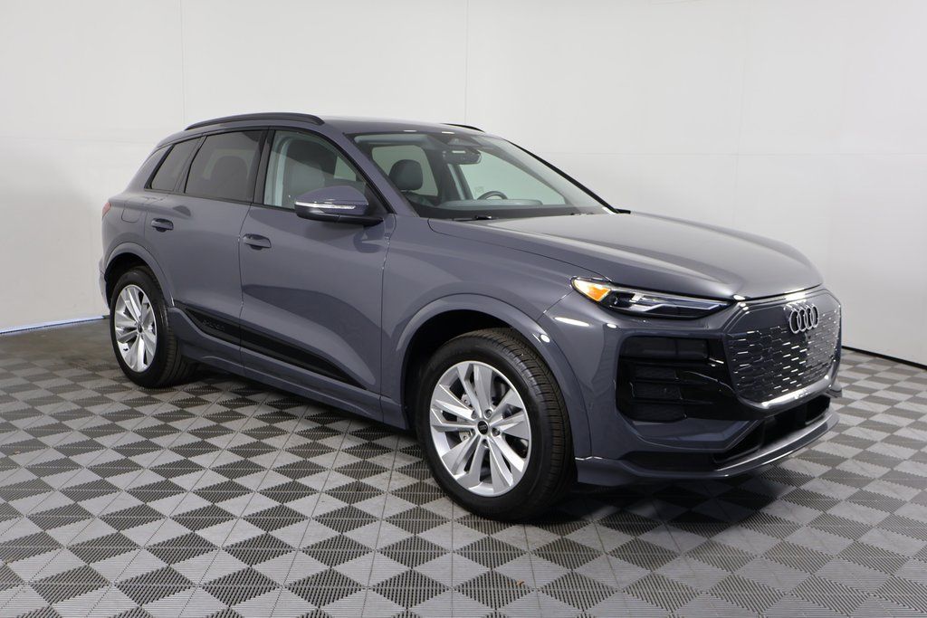 2025 Audi Q6 E-tron Premium photo 3