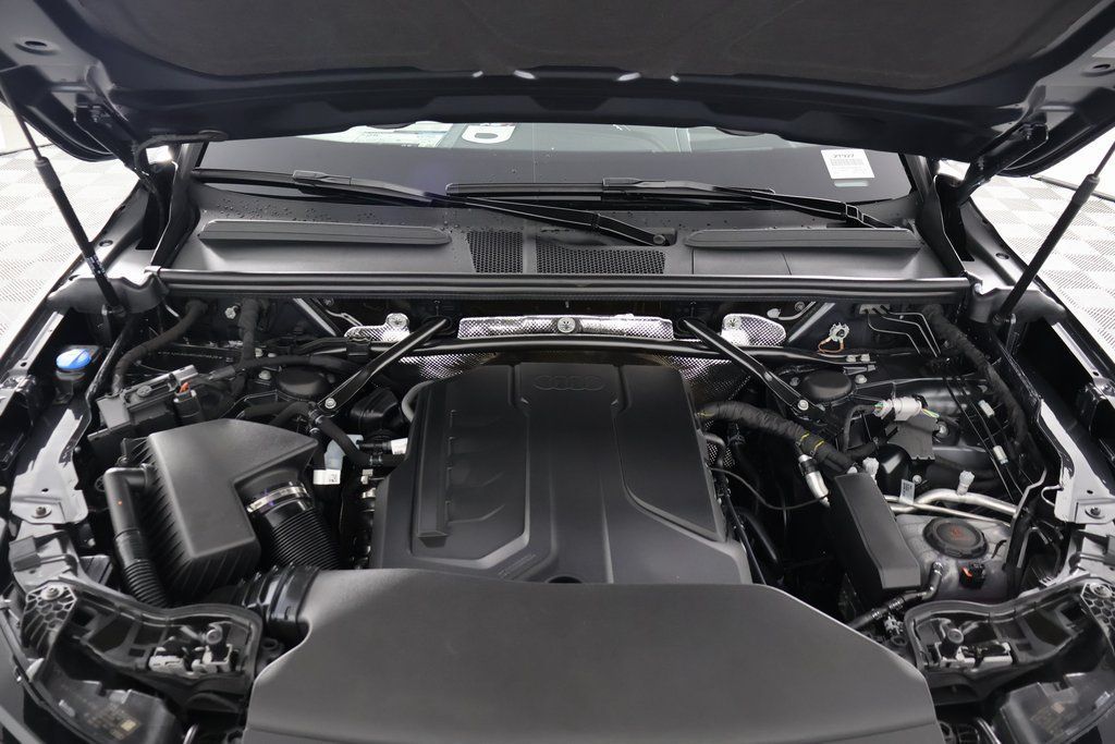 2025 Audi Q5 Premium Plus - Photo 9