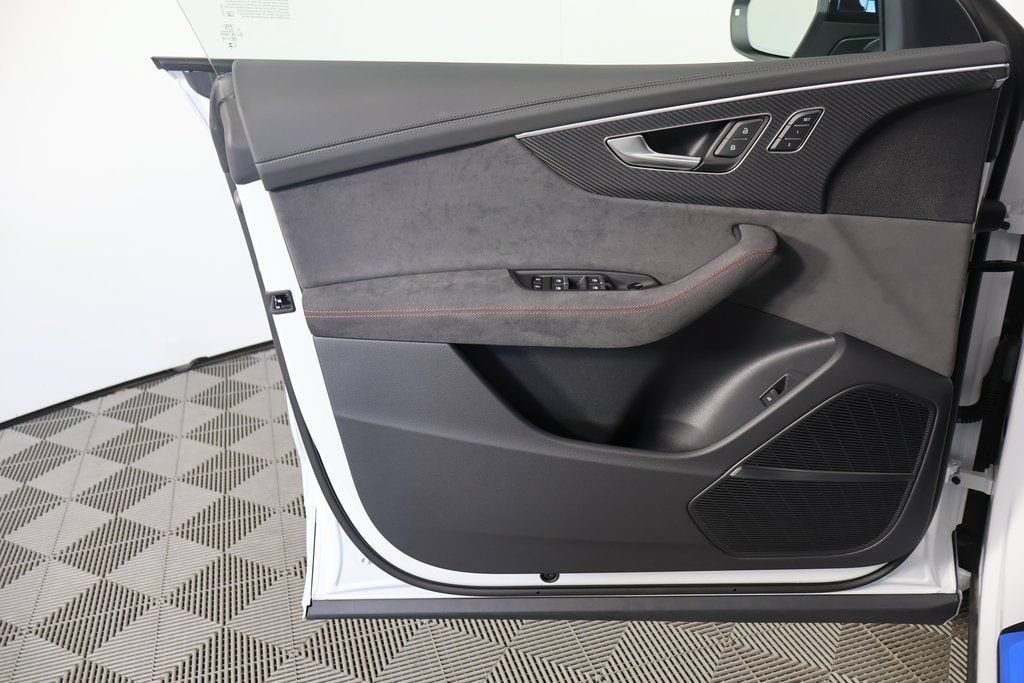 2026 Audi RS Q8 Base - Photo 7