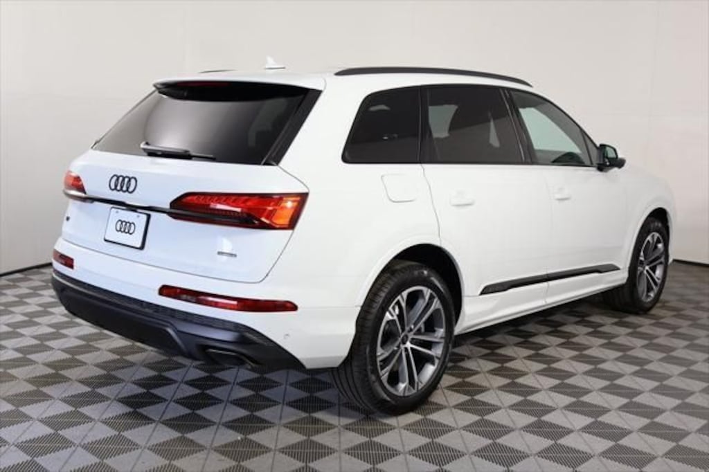 New 2026 Audi Q7 Premium SUV