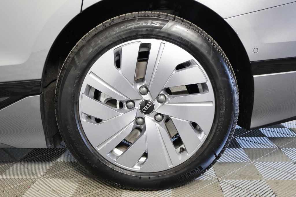 2025 Audi A6 Sportback e-tron Premium photo 4