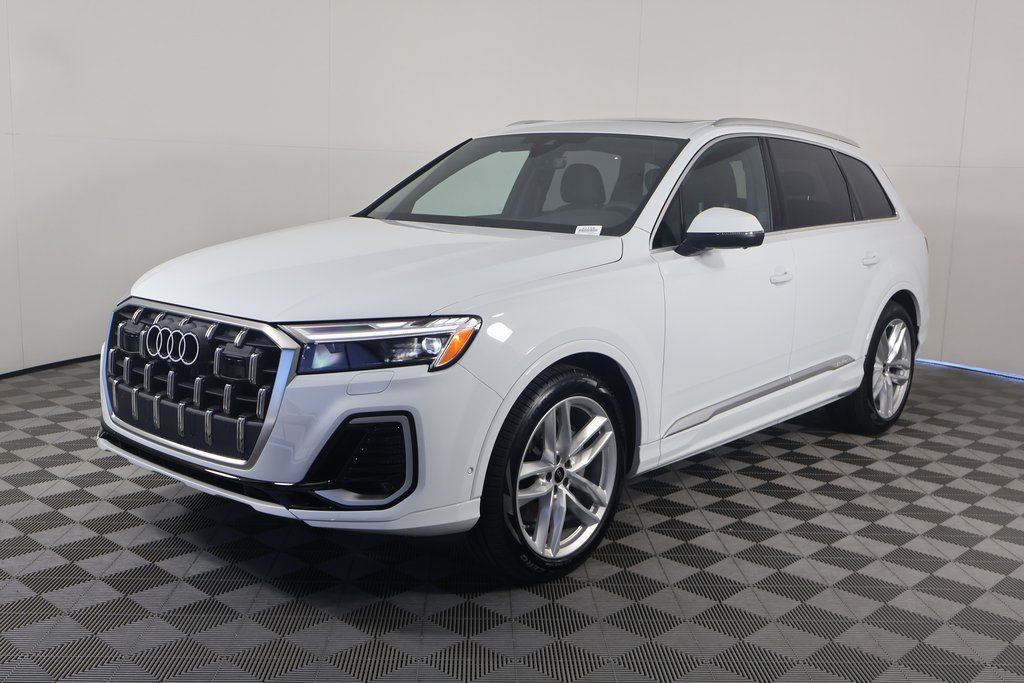 2025 Audi Q7 Premium Plus's photo