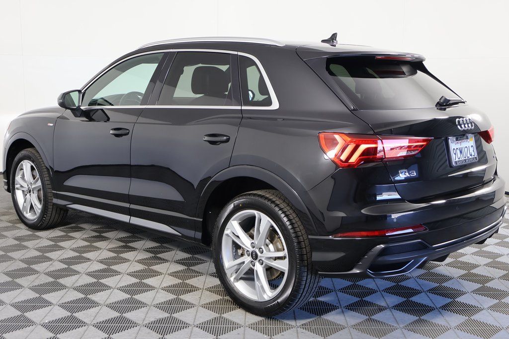 2022 Audi Q3 Premium photo 6
