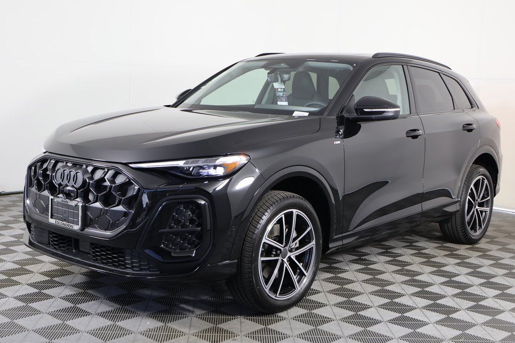 2026 Audi Q5 Premium Plus quattro's photo