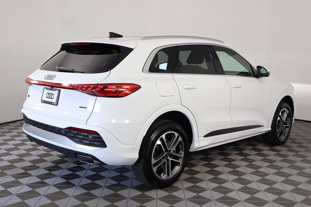 New 2026 Audi Q5 Premium SUV